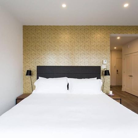 Live Like A Local In This Superb Loft By Den Stays Монреаль Экстерьер фото